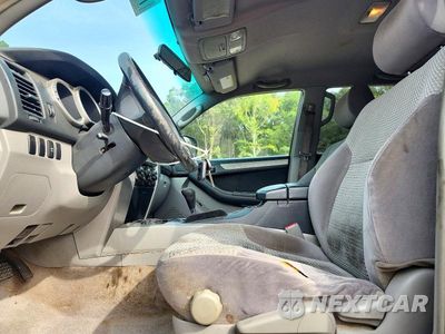 Zdjęcie 7 z 13 samochodu: 2005 TOYOTA 4RUNNER SR5 VIN:JTEZU14R750045191 - miniatura