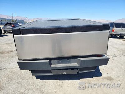 Zdjęcie 6 z 13 samochodu: 2026 TESLA CYBERTRUCK VIN:7G2CEHED5TA104119 - miniatura