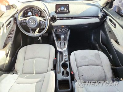 Zdjęcie 8 z 12 samochodu: 2019 TOYOTA YARIS L VIN:3MYDLBYV5KY510908 - miniatura