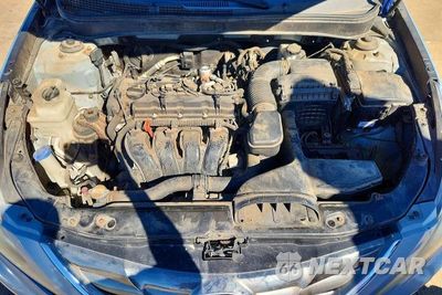 Zdjęcie 11 z 12 samochodu: 2011 HYUNDAI SONATA LIMITED VIN:5NPEC4AC8BH137139 - miniatura