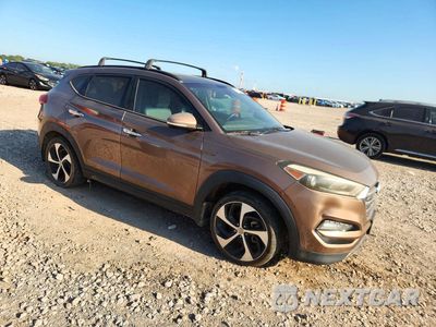 Czwarte zdjęcie samochodu z boku: 2016 HYUNDAI TUCSON LIMITED VIN:KM8J33A21GU149979 - miniatura