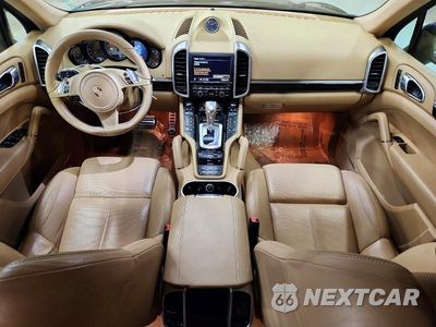 Zdjęcie 8 z 13 samochodu: 2014 PORSCHE CAYENNE S HYBRID VIN:WP1AE2A2XELA51236 - miniatura