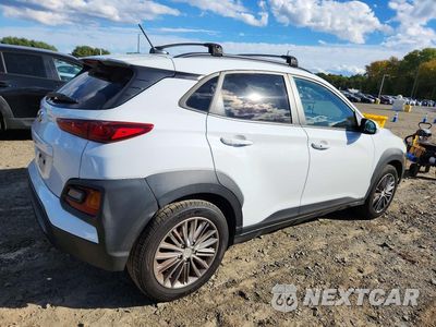 Trzecie zdjęcie samochodu z tyłu: 2021 HYUNDAI KONA SEL VIN:KM8K22AA1MU618640 - miniatura