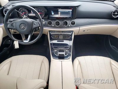 Zdjęcie 8 z 12 samochodu: 2017 MERCEDES-BENZ E 300 4MATIC VIN:WDDZF4KB6HA147060 - miniatura