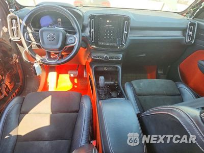 Zdjęcie 8 z 13 samochodu: 2021 VOLVO XC40 RECHARGE VIN:YV4ED3URXM2545182 - miniatura