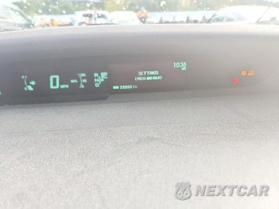 Zdjęcie 9 z 13 samochodu: 2010 TOYOTA PRIUS V VIN:JTDKN3DU9A0042564 - miniatura