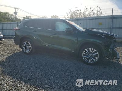 Czwarte zdjęcie samochodu z boku: 2024 TOYOTA HIGHLANDER HYBRID PLATINUM VIN:5TDEBRCH0RS642329 - miniatura