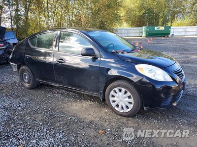 Czwarte zdjęcie samochodu z boku: 2014 NISSAN VERSA 1.6 S PLUS VIN:3N1CN7AP4EL866011 - miniatura