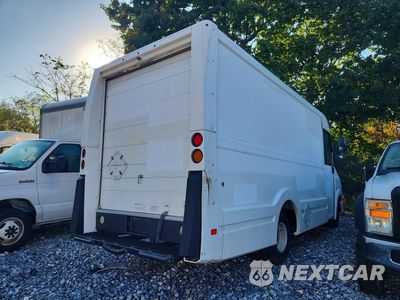 Trzecie zdjęcie samochodu z tyłu: 2013 ISUZU NPR DELIVERY TRUCK VIN:JALB4T179D7W01333 - miniatura