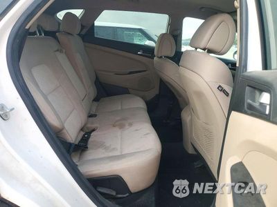 Zdjęcie 11 z 14 samochodu: 2016 HYUNDAI TUCSON SE VIN:KM8J33A47GU026799 - miniatura