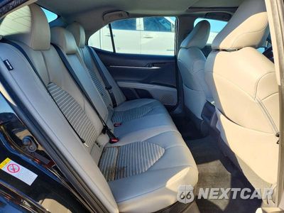 Zdjęcie 10 z 13 samochodu: 2018 TOYOTA CAMRY HYBRID SE VIN:4T1B21HK4JU003438 - miniatura