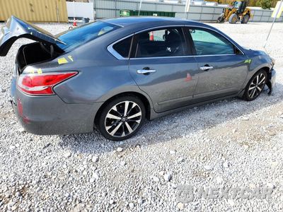 Trzecie zdjęcie samochodu z tyłu: 2016 NISSAN ALTIMA 2.5 SR VIN:1N4AL3AP8GC243384 - miniatura