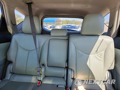 Zdjęcie 10 z 13 samochodu: 2013 TOYOTA PRIUS V TWO VIN:JTDZN3EU9D3197387 - miniatura