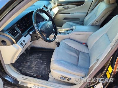 Zdjęcie 7 z 12 samochodu: 2010 LEXUS LS 460L VIN:JTHDL1EF9A5002652 - miniatura