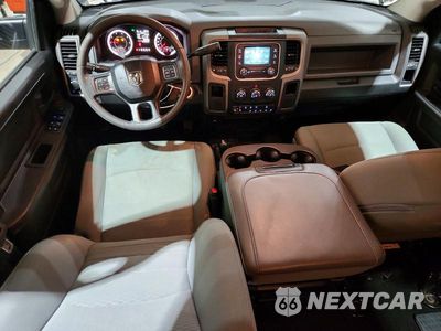 Zdjęcie 8 z 13 samochodu: 2018 RAM 2500 ST VIN:3C6UR5CJXJG183954 - miniatura