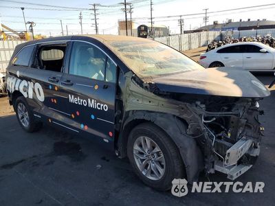 Czwarte zdjęcie samochodu z boku: 2020 TOYOTA SIENNA LE VIN:5TDKRKEC1RS202000 - miniatura