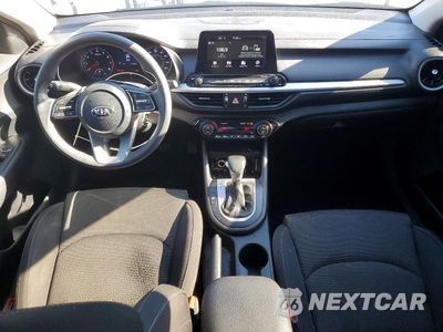 Zdjęcie 8 z 12 samochodu: 2019 KIA FORTE LXS VIN:3KPF24AD1KE014836 - miniatura