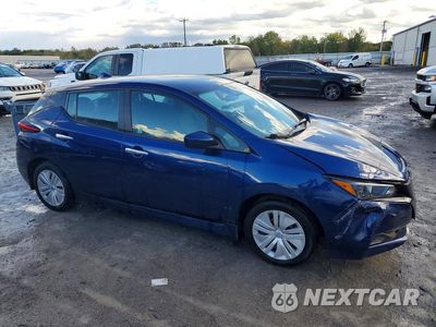 Czwarte zdjęcie samochodu z boku: 2023 NISSAN LEAF S VIN:1N4AZ1BV1PC555871 - miniatura