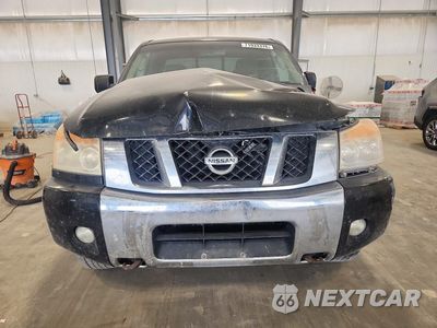 Piąte zdjęcie samochodu w środku: 2011 NISSAN TITAN SV VIN:1N6BA0CC3BN316507 - miniatura