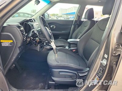 Zdjęcie 7 z 12 samochodu: 2018 KIA SOUL BASE VIN:KNDJN2A21J7588632 - miniatura