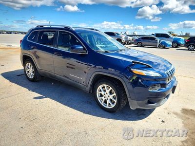 Czwarte zdjęcie samochodu z boku: 2018 JEEP CHEROKEE LATITUDE PLUS VIN:1C4PJLLB2JD551549 - miniatura