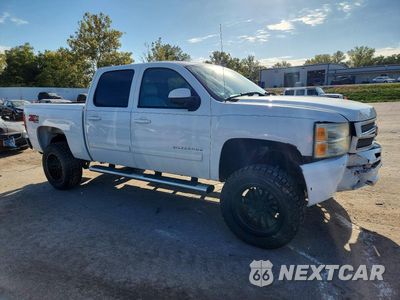 Czwarte zdjęcie samochodu z boku: 2012 CHEVROLET SILVERADO K1500 LT VIN:3GCPKSE75CG297082 - miniatura