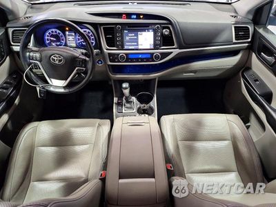 Zdjęcie 8 z 14 samochodu: 2019 TOYOTA HIGHLANDER LIMITED PLATINUM VIN:5TDDZRFH4KS975867 - miniatura