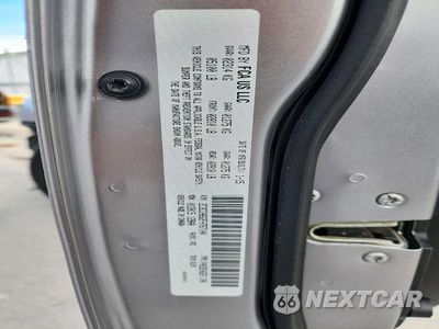 Zdjęcie 13 z 13 samochodu: 2015 CHRYSLER 300 S VIN:2C3CCABG2FH767104 - miniatura