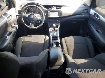 Zdjęcie 8 z 12 samochodu: 2019 NISSAN SENTRA S VIN:3N1AB7AP5KY233080 - miniatura