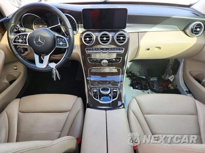 Zdjęcie 8 z 13 samochodu: 2019 MERCEDES-BENZ C 300 VIN:55SWF8DB5KU315186 - miniatura