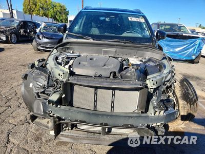 Piąte zdjęcie samochodu w środku: 2025 VOLVO XC90 PLUS VIN:YV4H60PBXS1375400 - miniatura