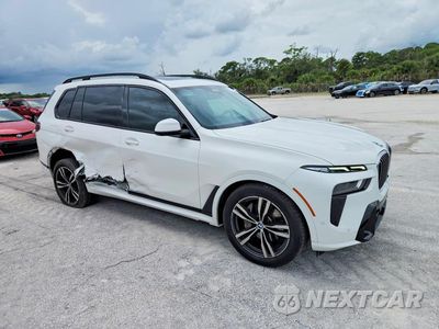 Czwarte zdjęcie samochodu z boku: 2023 BMW X7 XDRIVE40I VIN:5UX23EM00P9M76096 - miniatura