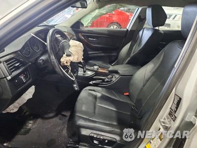 Zdjęcie 7 z 12 samochodu: 2015 BMW 328 XI VIN:WBA3B3G57FNR85514 - miniatura