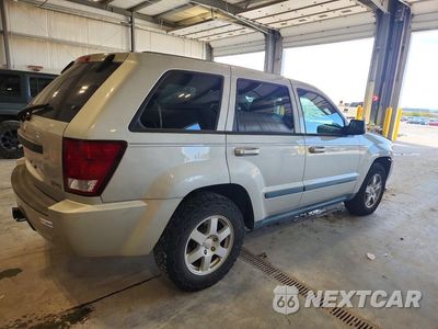Trzecie zdjęcie samochodu z tyłu: 2008 JEEP GRAND CHEROKEE LAREDO VIN:1J8HR48N88C205049 - miniatura