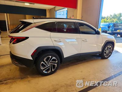 Trzecie zdjęcie samochodu z tyłu: 2025 HYUNDAI TUCSON LIMITED VIN:5NMJECDE3SH574690 - miniatura