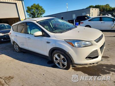 Czwarte zdjęcie samochodu z boku: 2014 FORD ESCAPE SE VIN:1FMCU9GX2EUA10355 - miniatura