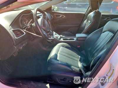 Zdjęcie 7 z 12 samochodu: 2016 CHRYSLER 200 LIMITED VIN:1C3CCCAB6GN183279 - miniatura