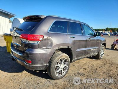 Trzecie zdjęcie samochodu z tyłu: 2019 JEEP GRAND CHEROKEE OVERLAND VIN:1C4RJFCT4KC541664 - miniatura