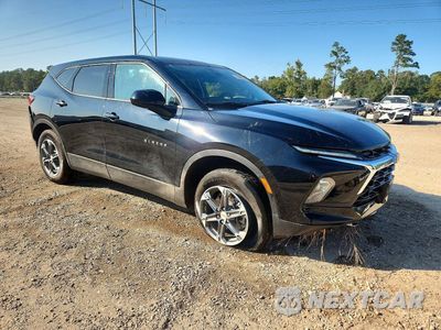 Czwarte zdjęcie samochodu z boku: 2026 CHEVROLET BLAZER 2LT VIN:3GNKBCR41TS174769 - miniatura