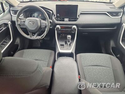 Zdjęcie 8 z 13 samochodu: 2024 TOYOTA RAV4 XLE VIN:2T3W1RFV4RW336371 - miniatura