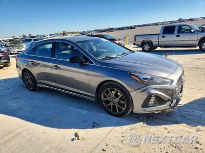 Czwarte zdjęcie samochodu z boku: 2018 HYUNDAI SONATA LIMITED 2.0T VIN:5NPE34AB4JH615613 - miniatura