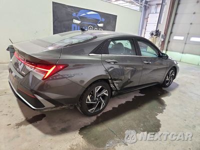 Trzecie zdjęcie samochodu z tyłu: 2024 HYUNDAI ELANTRA LIMITED VIN:KMHLP4DG7RU814316 - miniatura