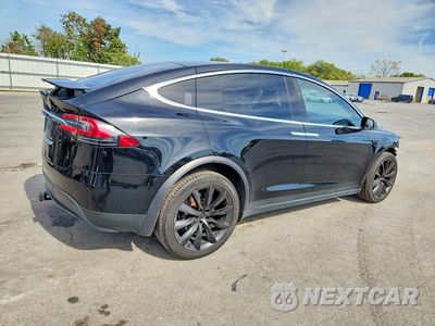 Trzecie zdjęcie samochodu z tyłu: 2016 TESLA MODEL X VIN:5YJXCBE20GF030221 - miniatura