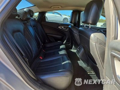 Zdjęcie 10 z 12 samochodu: 2015 CHRYSLER 200 C VIN:1C3CCCCB8FN732881 - miniatura
