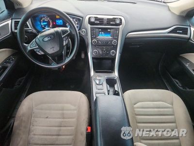 Zdjęcie 8 z 12 samochodu: 2018 FORD FUSION S VIN:3FA6P0G75JR264749 - miniatura