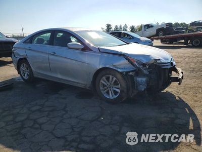 Czwarte zdjęcie samochodu z boku: 2013 HYUNDAI SONATA GLS VIN:5NPEB4AC9DH552105 - miniatura