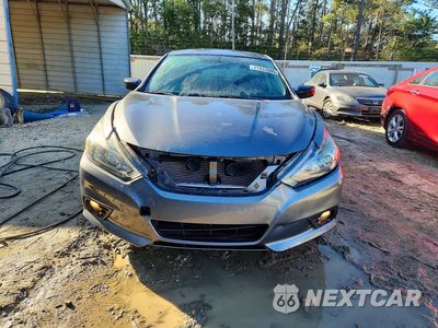 Piąte zdjęcie samochodu w środku: 2018 NISSAN ALTIMA 2.5 SR VIN:1N4AL3AP0JC253849 - miniatura