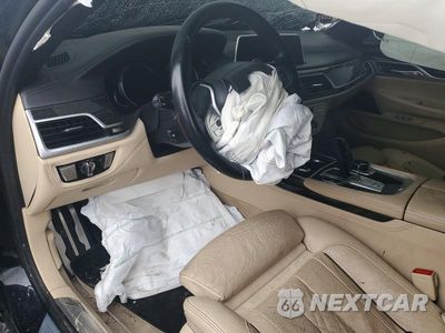 Zdjęcie 8 z 12 samochodu: 2016 BMW 740 I VIN:WBA7E2C55GG738846 - miniatura