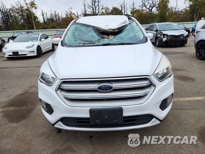 Piąte zdjęcie samochodu w środku: 2019 FORD ESCAPE SE VIN:1FMCU9GD9KUB91438 - miniatura