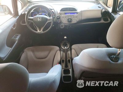 Zdjęcie 8 z 13 samochodu: 2011 HONDA FIT VIN:JHMGE8G36BS009418 - miniatura